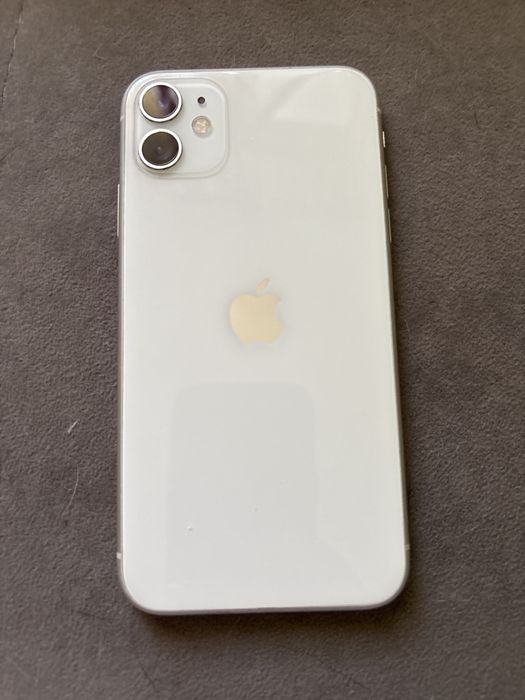 Продам iPhone 11