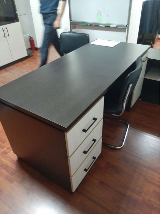 СРОЧНО продаётся ! Офисная мебель Б/У - комплектом, выгодная цена