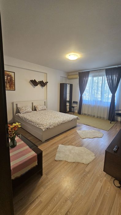 Proprietar - închiriez garsoniera