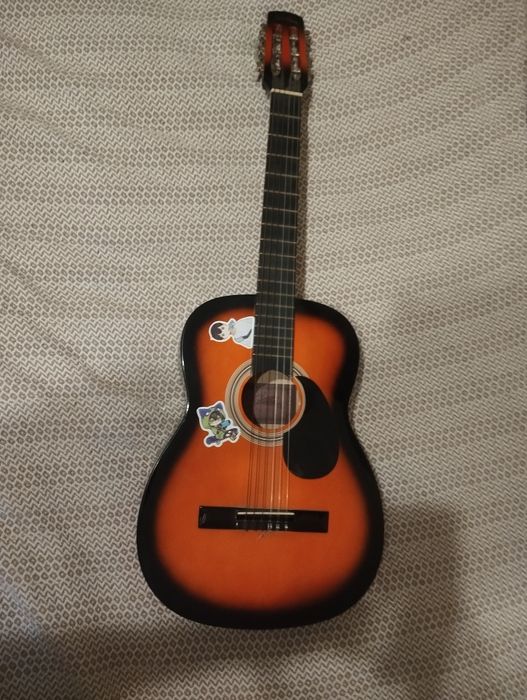 Гитара  инструмент