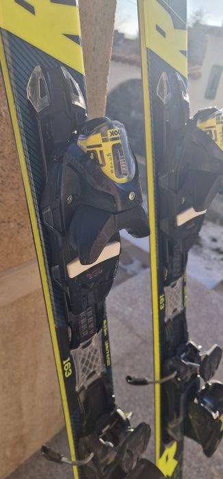 Ски Rossignol React R8
React R8 - 2020