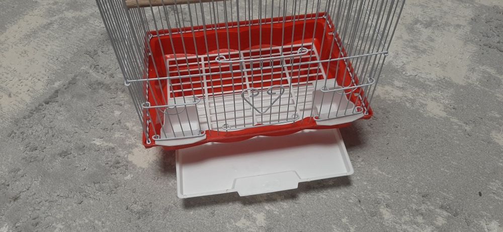 Клетка для попугая-ев новая.