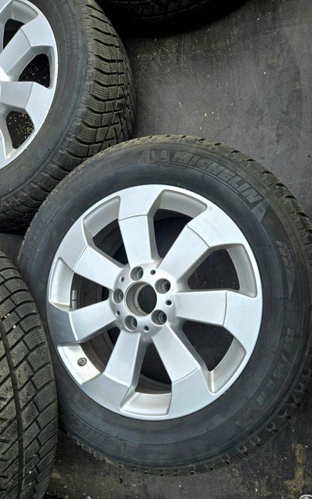 Vând set de jante auto echipate cu anvelope Michelin