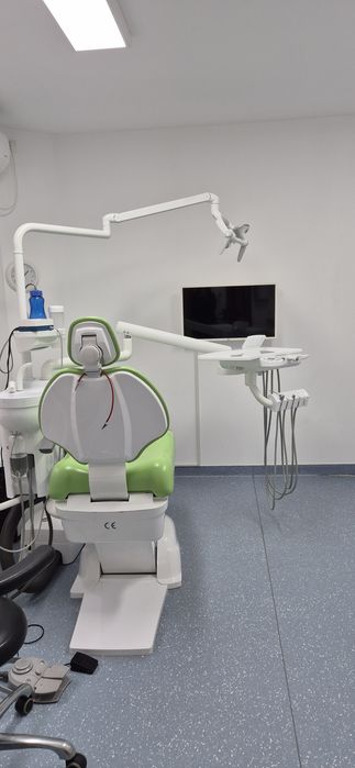 Închiriez tura cabinet stomatologic