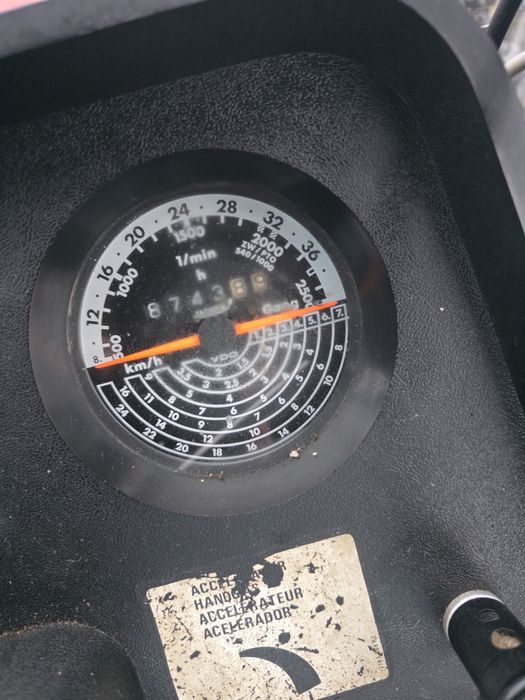 Tractor Case 1056 XL 4x4 incarcator frontal priza si tiranti pe fata