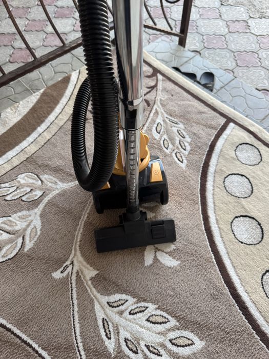 Пылесос хороший продам
