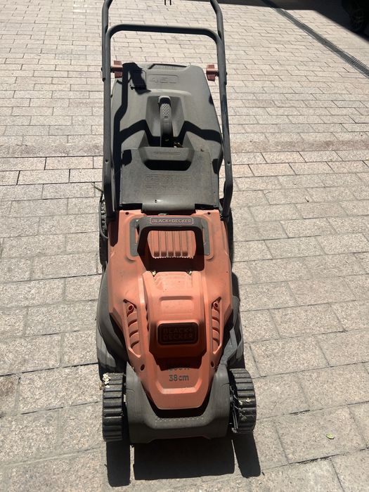 Газонокосилка Black Decker