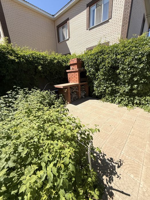 Продажа двух домов на одном участке