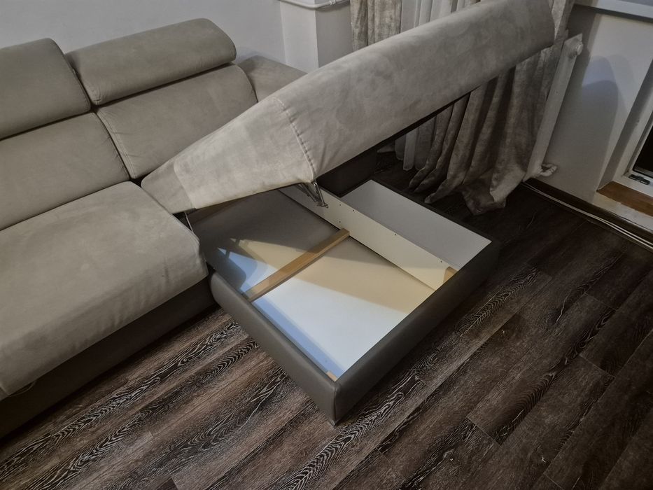 Canapea colțar modernă bej/maro – foarte comodă – stare bună