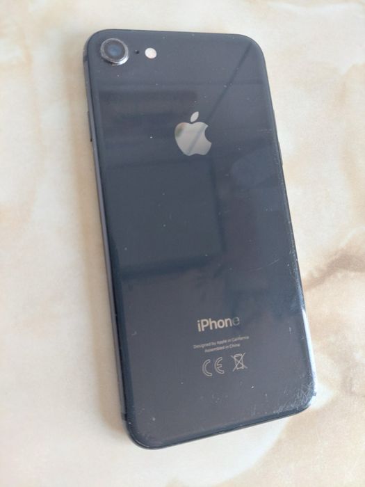 Vând Apple iPhone 8 NEspart, pentru recarosare //poze reale
