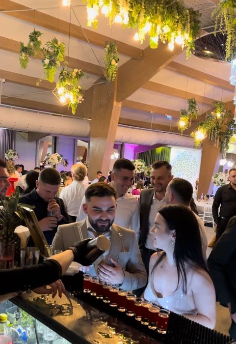 Cocktail Bar Mobil & Tort Shoturi , Dozator Bere în toată România