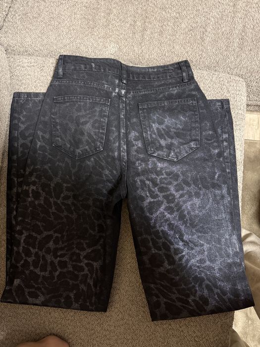 Чисто нови дънки -Trendyol