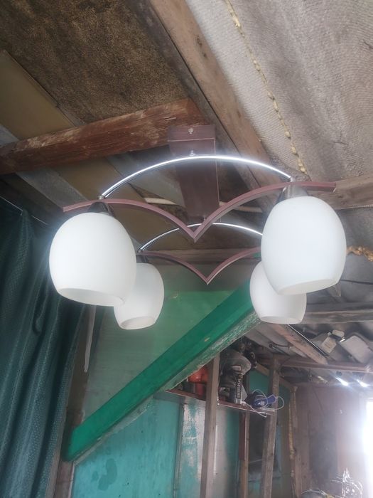 Продам красивые люстры