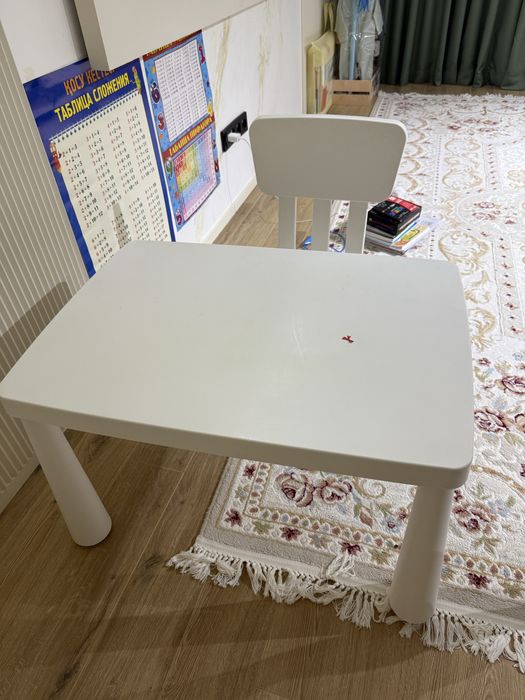 Стол и стульчик детский ikea