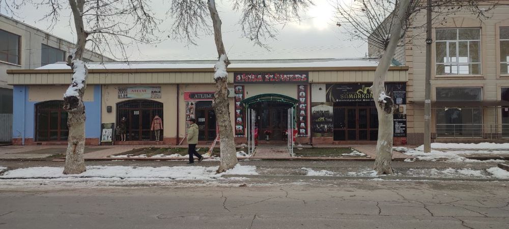 5 ta magazin sotiladi