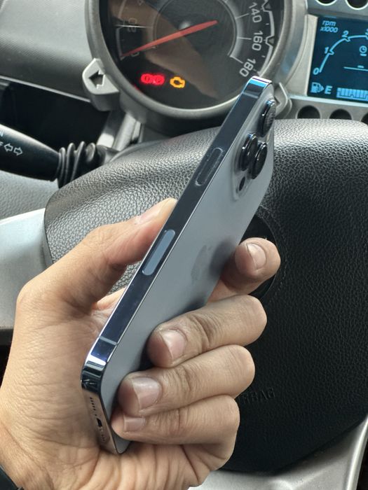 Iphone 13 pro sotiladi SROCHNO