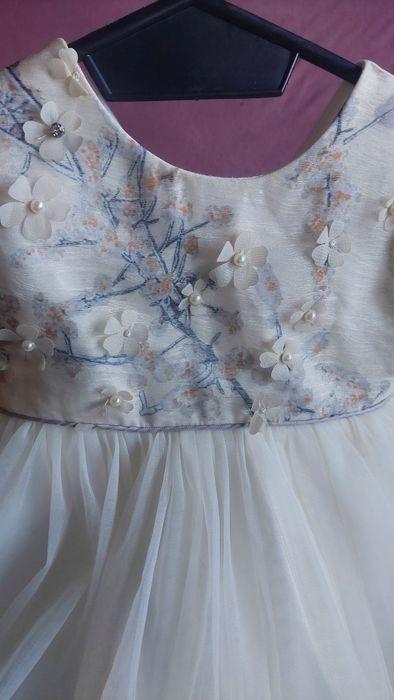 Красива рокля за повод 2-3г.