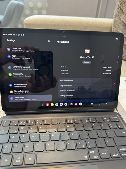 Samsung Galaxy Tab s8 128GB с клавиятура и пен като нов