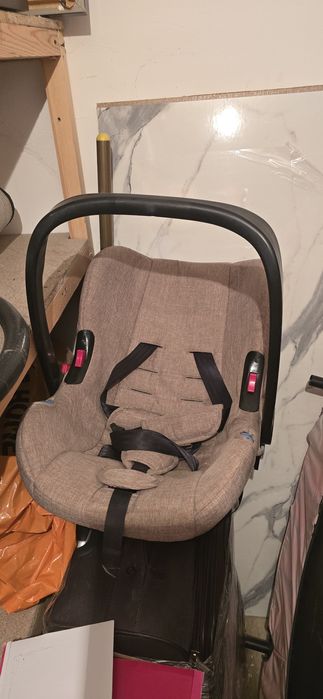 Продаются 2 коляски и переноска