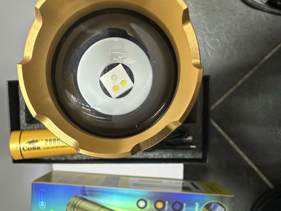 Лед фенер  много мощен