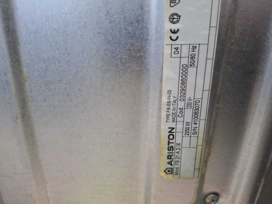 Cuptor electric Ariston incorporabil