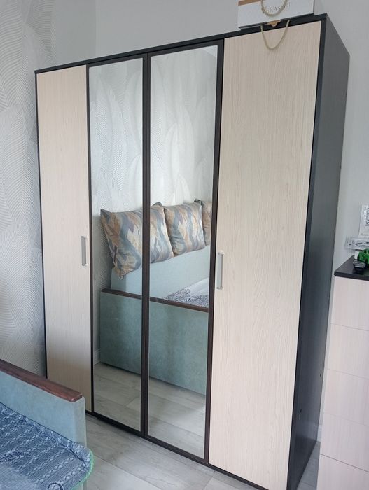 Продается шифоньер и комод