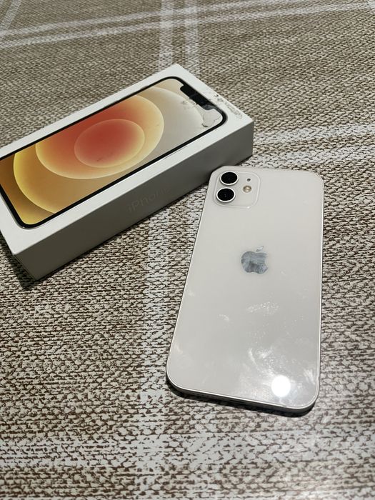 Айфон 12 белый.  128гб