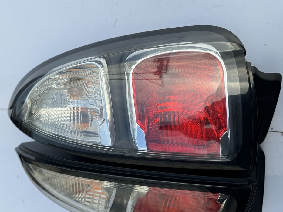 Stop tripla Citroen c3 Picasso dr/st stare impecabila!