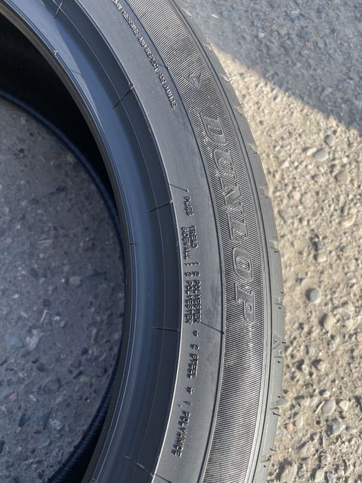 255/45/20 Dunlop balon