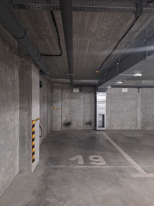 Loc Parcare Subteran Campus
