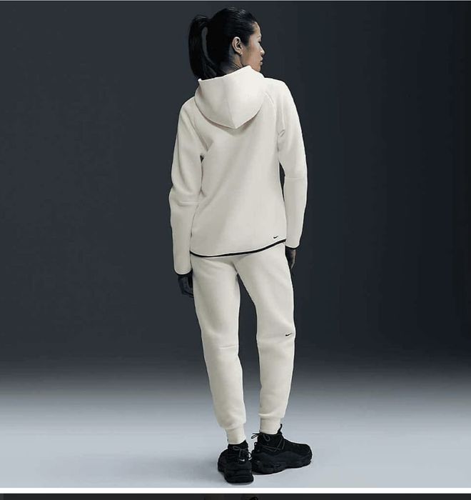 Спортен екип Nike  NSW TCH FLC WR FZ HDY 2 КРЕМАВО