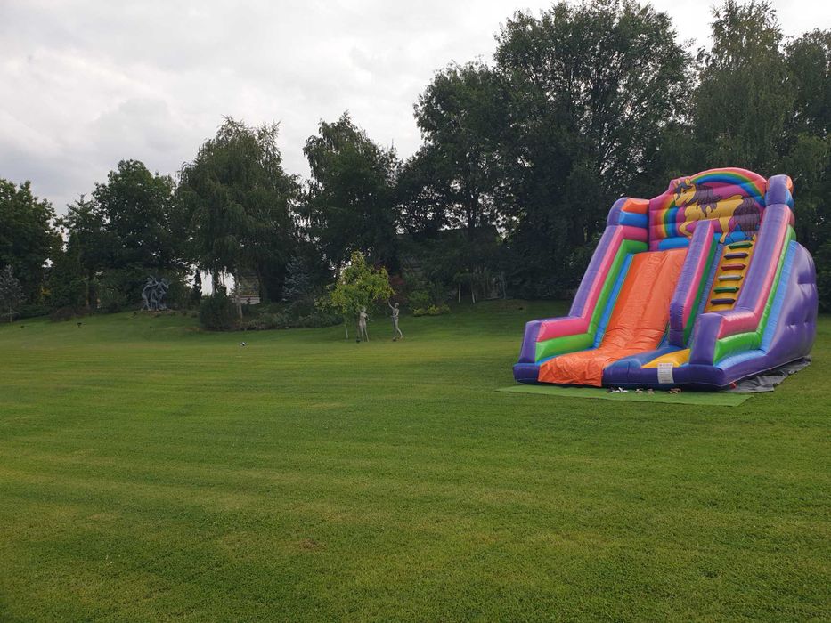 Topogan gonflabil de închiriat