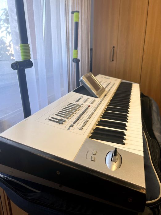 Korg PA2X Pro 76 clape + stativ profesional + 12 seturi