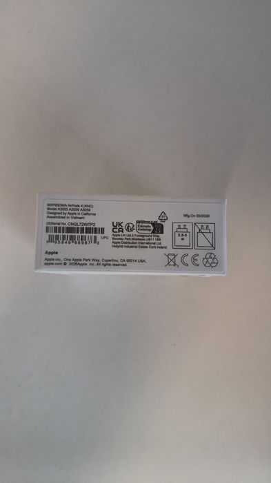 Vand Căști Apple AirPods 4 cu ANC, Sigilate
