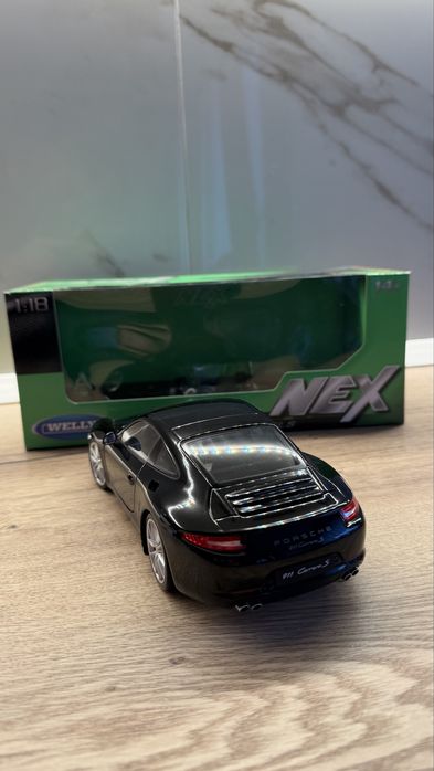 Porsche 911 Welly 1:18