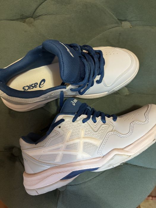 Кросовки Asics размер 36-37 Новый