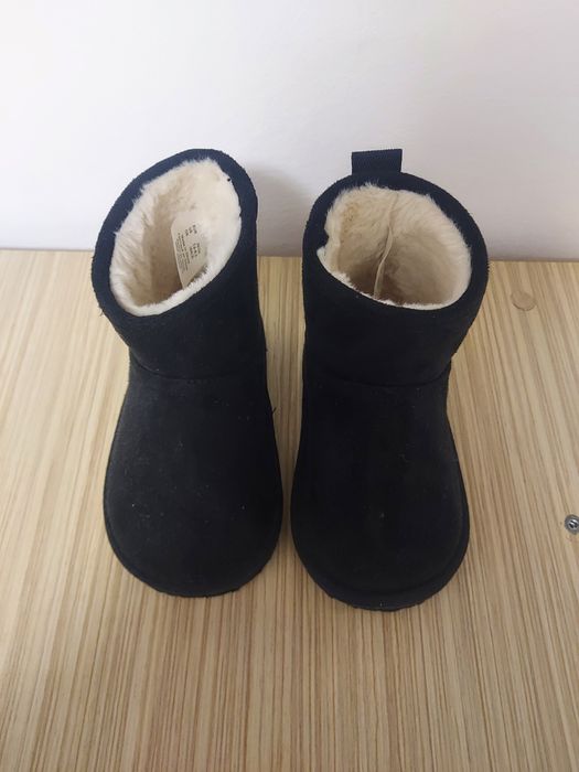 Cizmulițe Ugg H&M