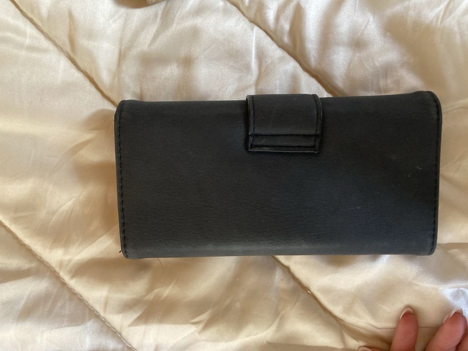 Дамски портмонета