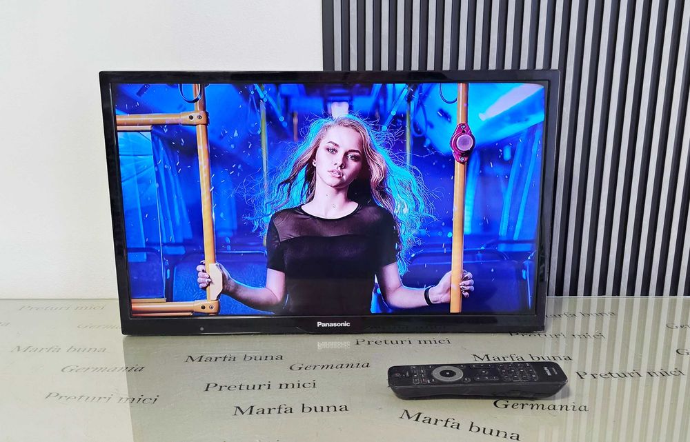 Televizor Panasonic VIERA TX-24CW304 24 inch/61 cm cu suport pt perete
