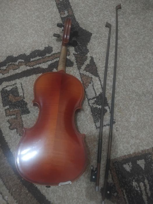 Vând vioara  veche