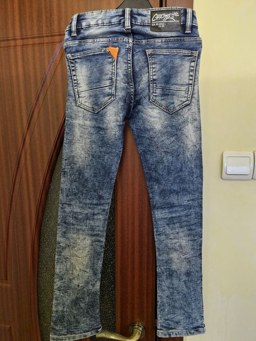 Vând blugi termo copii marimea 146