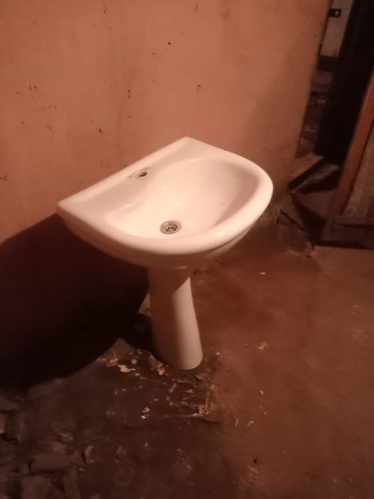 Продается раковину срочно