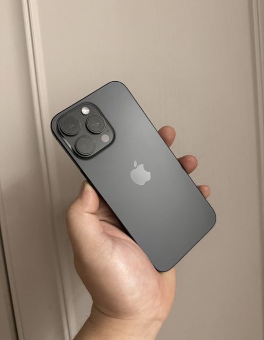 продам iPhone 15 Pro Max
