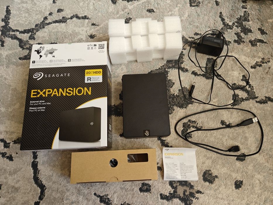 Внешний хард Seagate Expansion 20Tb