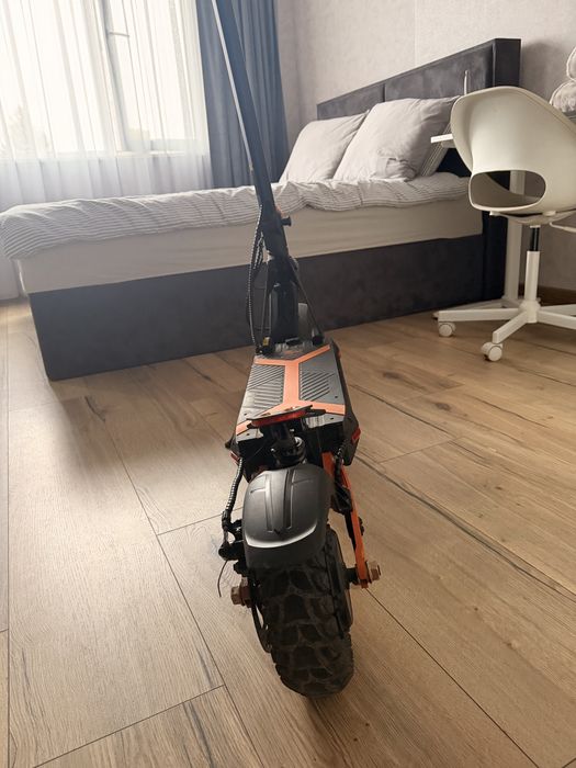 Продавам kukirin g2 max