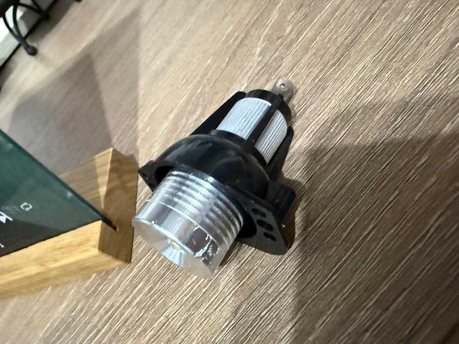 Becuri pozitie Angel Eyes BMW seria 3 e90 - LED