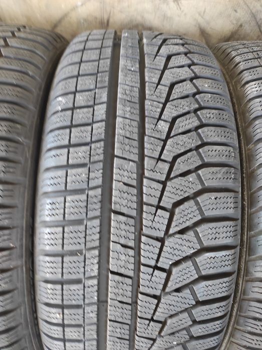 225/45/17 Hankook