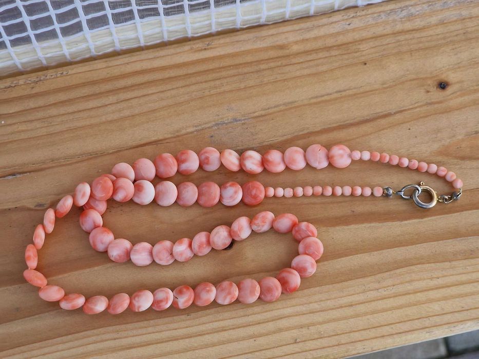 Colier Vechi din Coral Natural