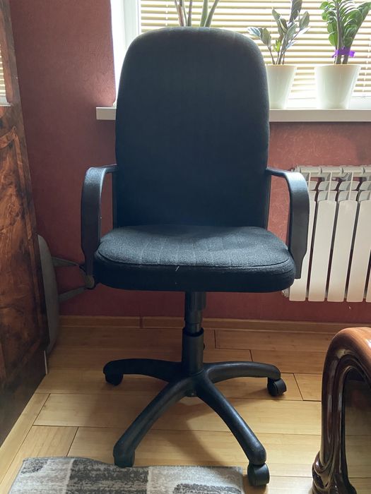 Продам стул для компьютера