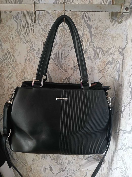 Продавам Дамски чанти